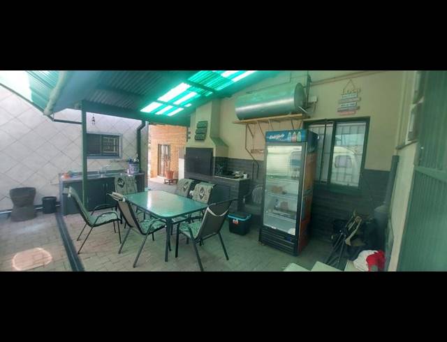 3 BEDROOM HOUSE FOR SALE IN PRETORIA GARDENS